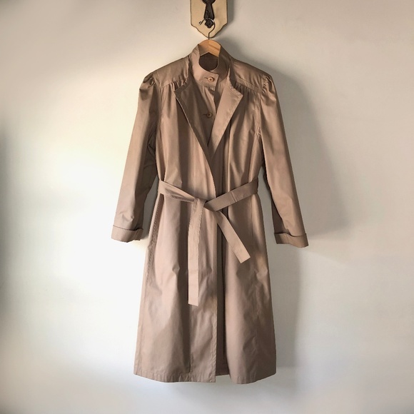 London Fog Jackets & Blazers - London Fog Vintage Trench Coat EUC